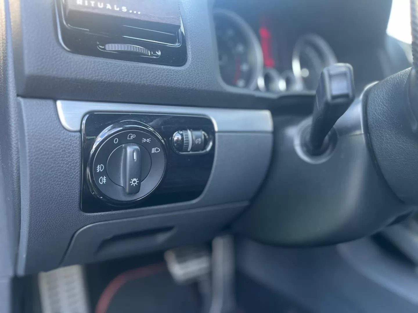 VW Golf 2.0 GTi Edition 30 DSG - foto 8