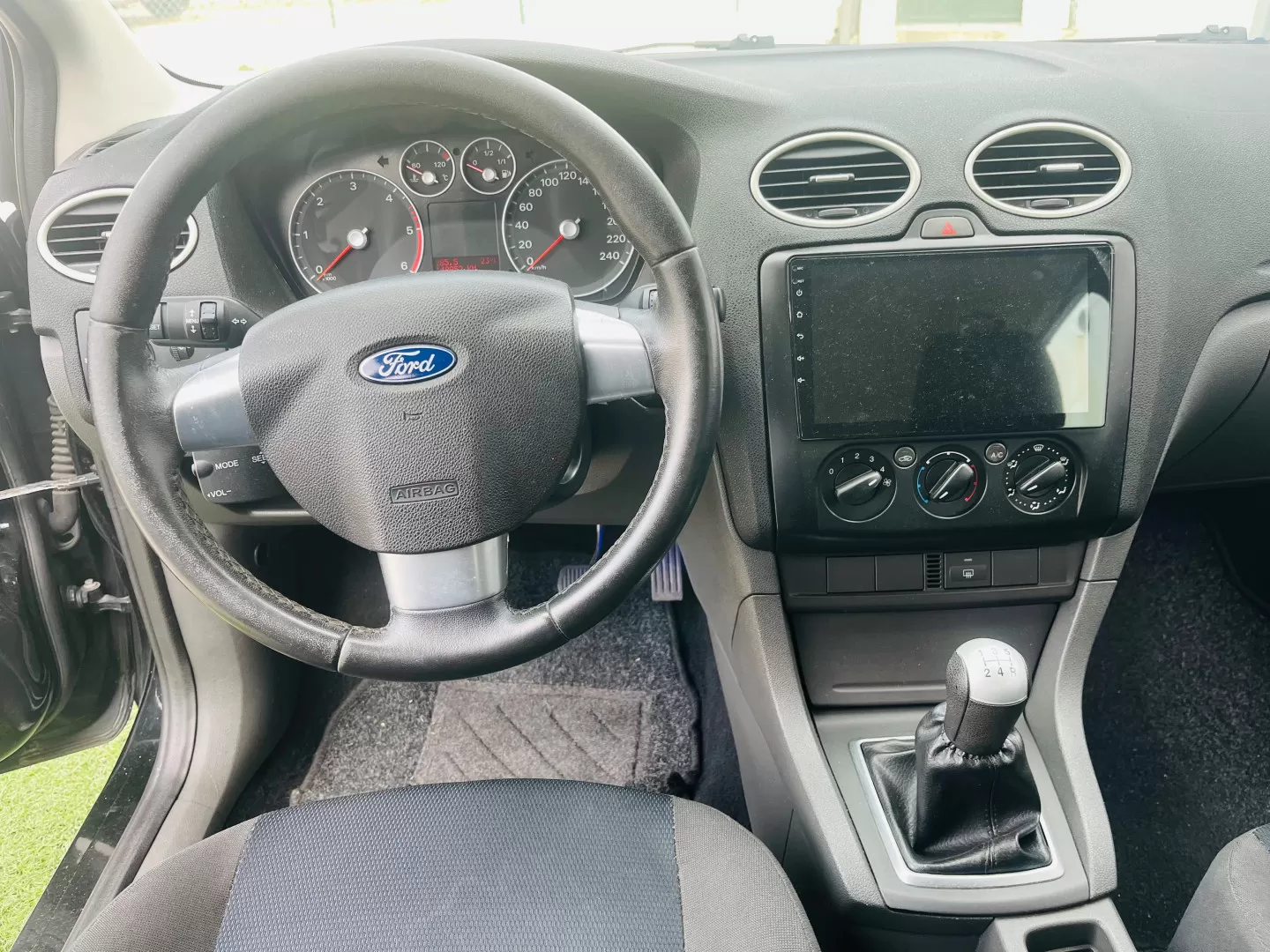Ford Focus 1.6 TDCi Titanium - foto 6