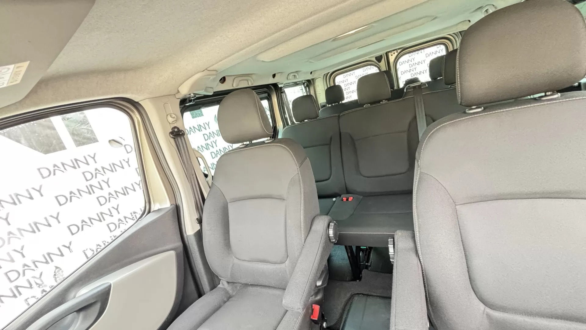 Renault Trafic ENERGY Grand Combi Expression - foto 8