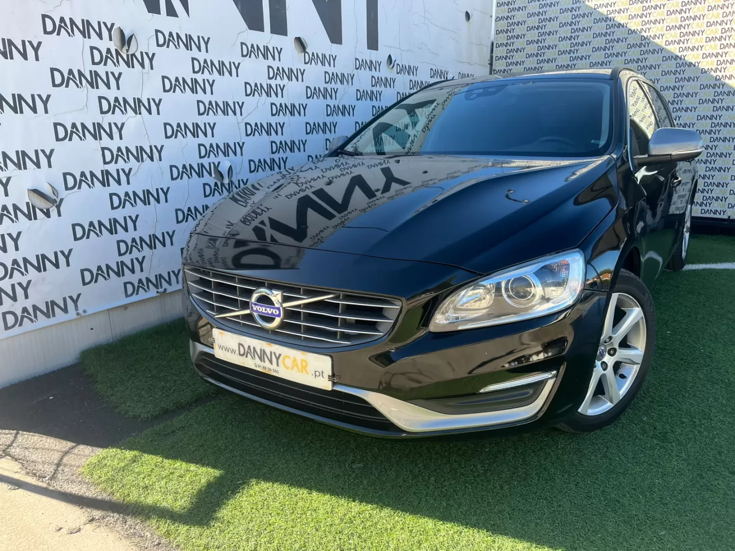 Volvo V60 2.0 D2 R-Design - foto 2