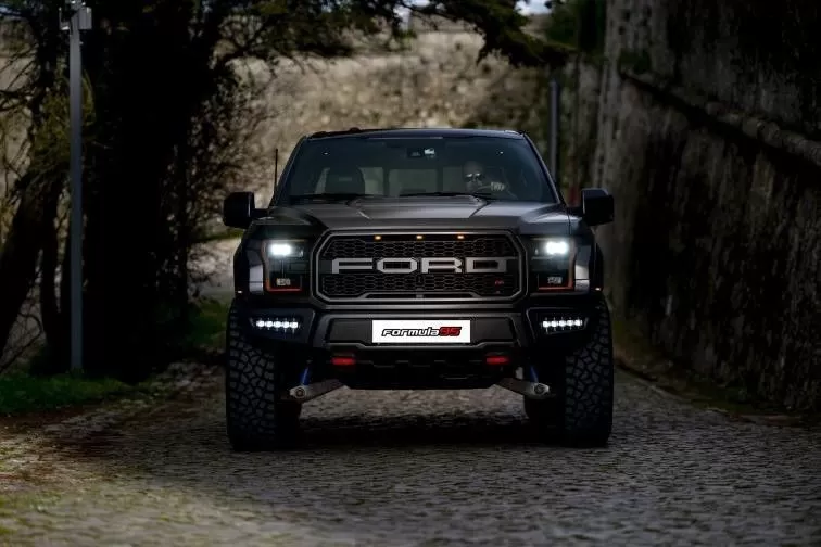 Ford F-150 - foto 3