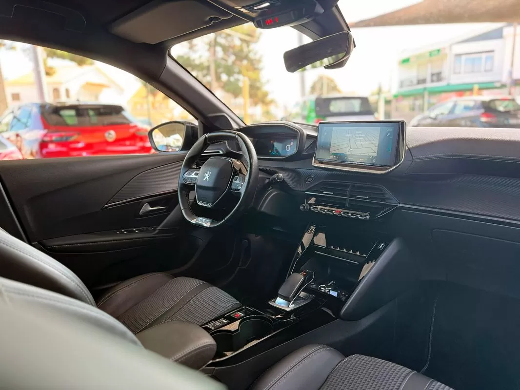Peugeot e-208  Elektromotor 136 Gt - foto 4