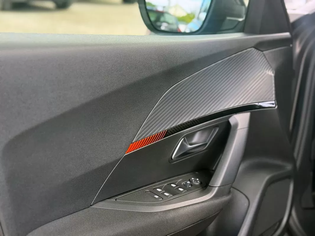 Peugeot 2008 1.2 PureTech Active Pack EAT8 - foto 7