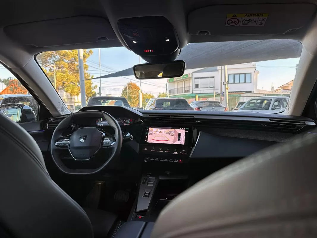 Peugeot 408 1.2 PureTech Allure Pack EAT8 - foto 4