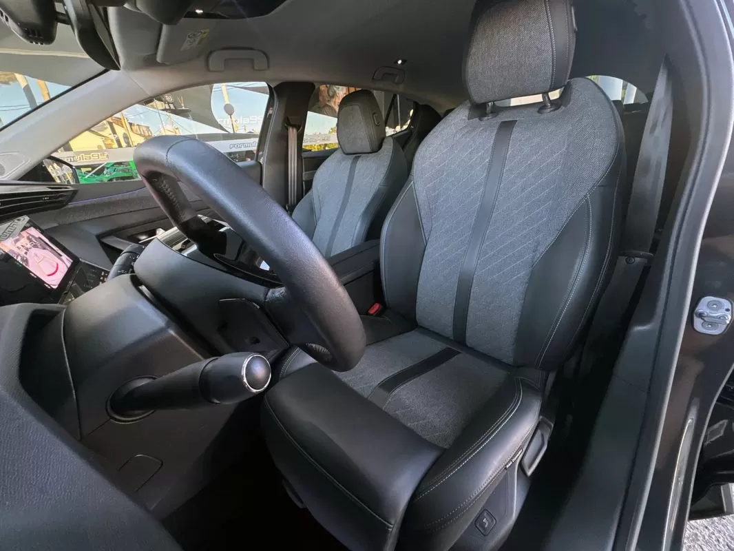 Peugeot 408 1.2 PureTech Allure Pack EAT8 - foto 7
