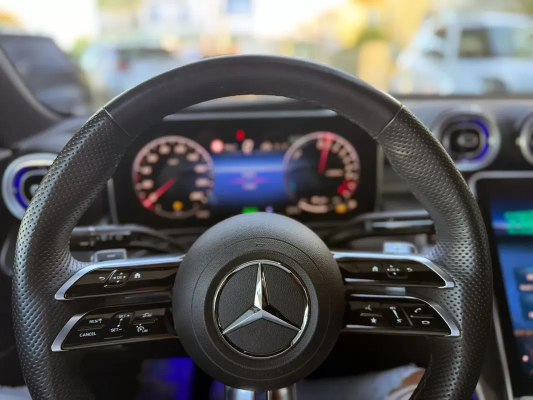 Mercedes-Benz C 300 e AMG Line - foto 8