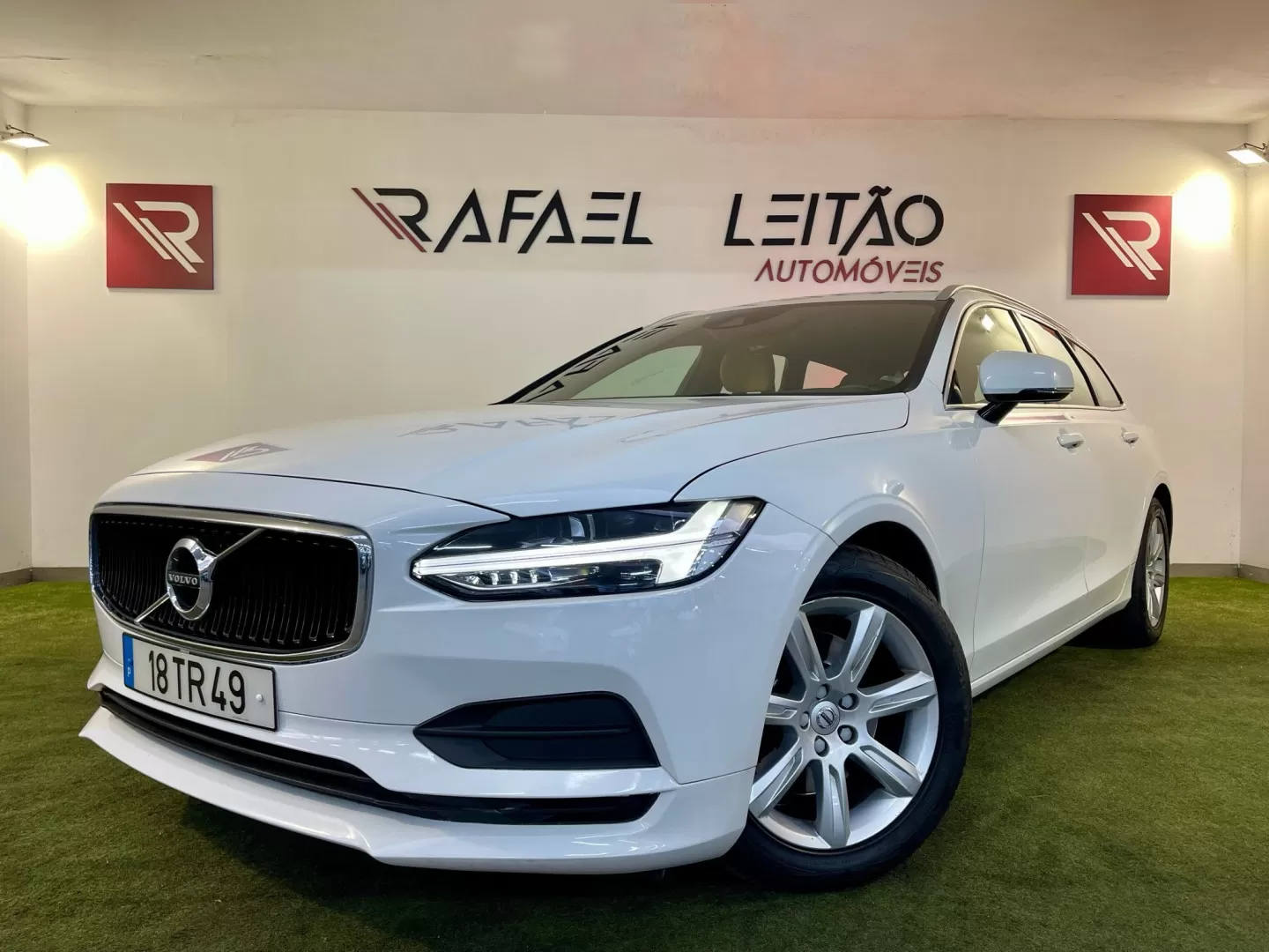 Volvo V90 2.0 D4 Momentum Geartronic - foto 2