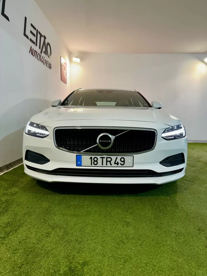 Volvo V90 2.0 D4 Momentum Geartronic - foto 4
