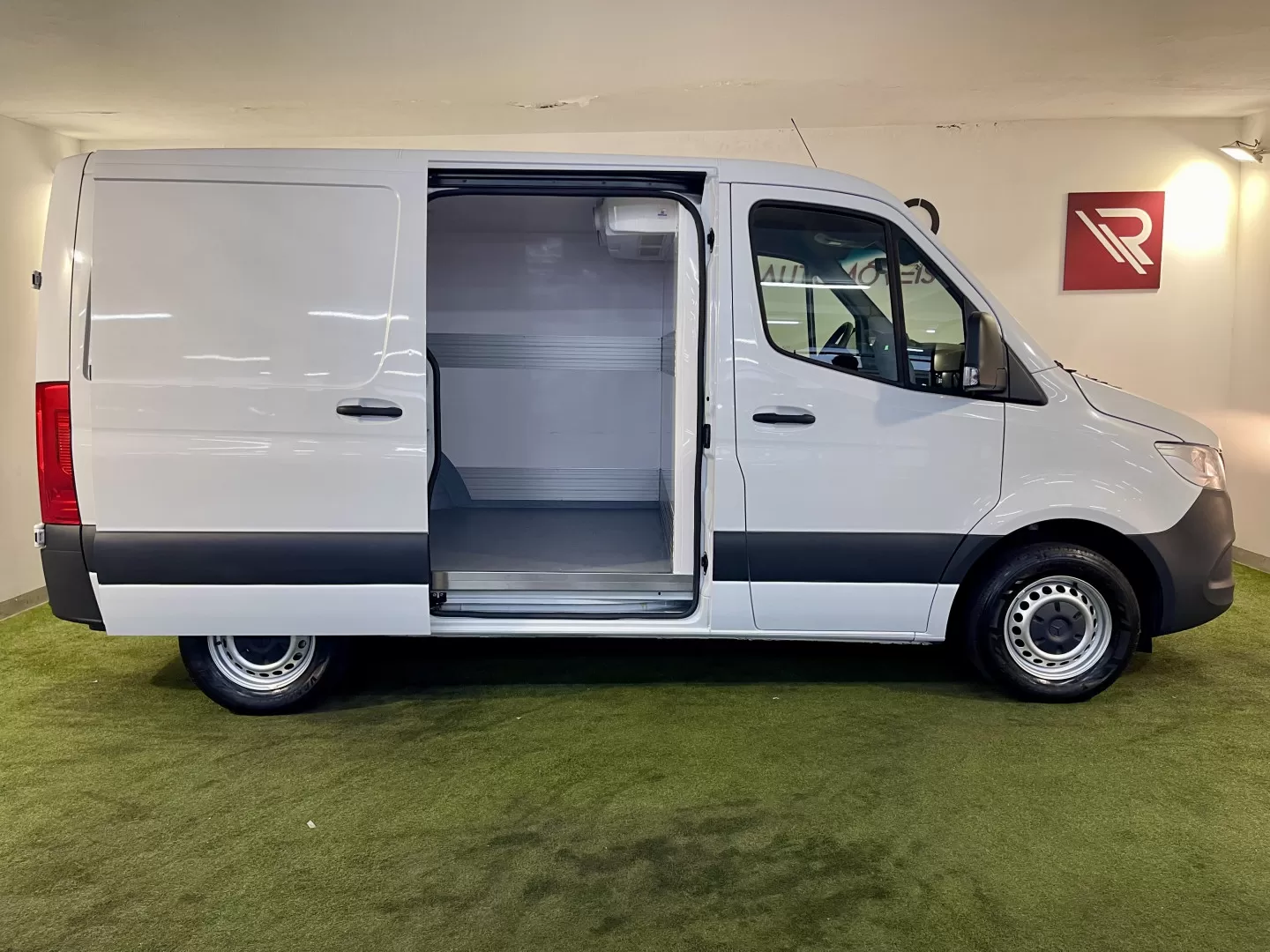 Mercedes-Benz Sprinter Sprinter 211 CDi Pro Frigorífica - foto 6