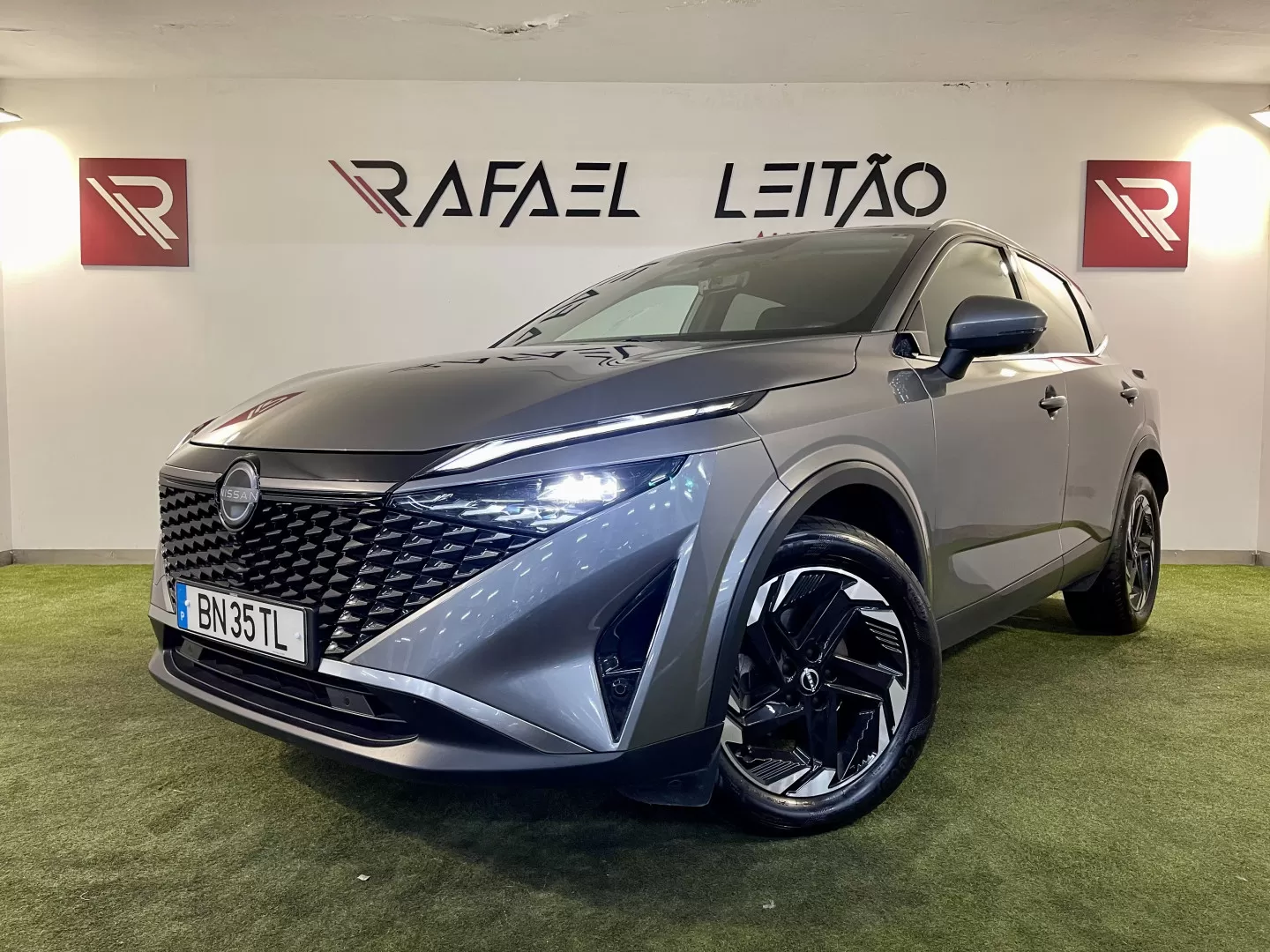 Nissan Qashqai 1.3 DIG-T N-Connecta LED Xtronic