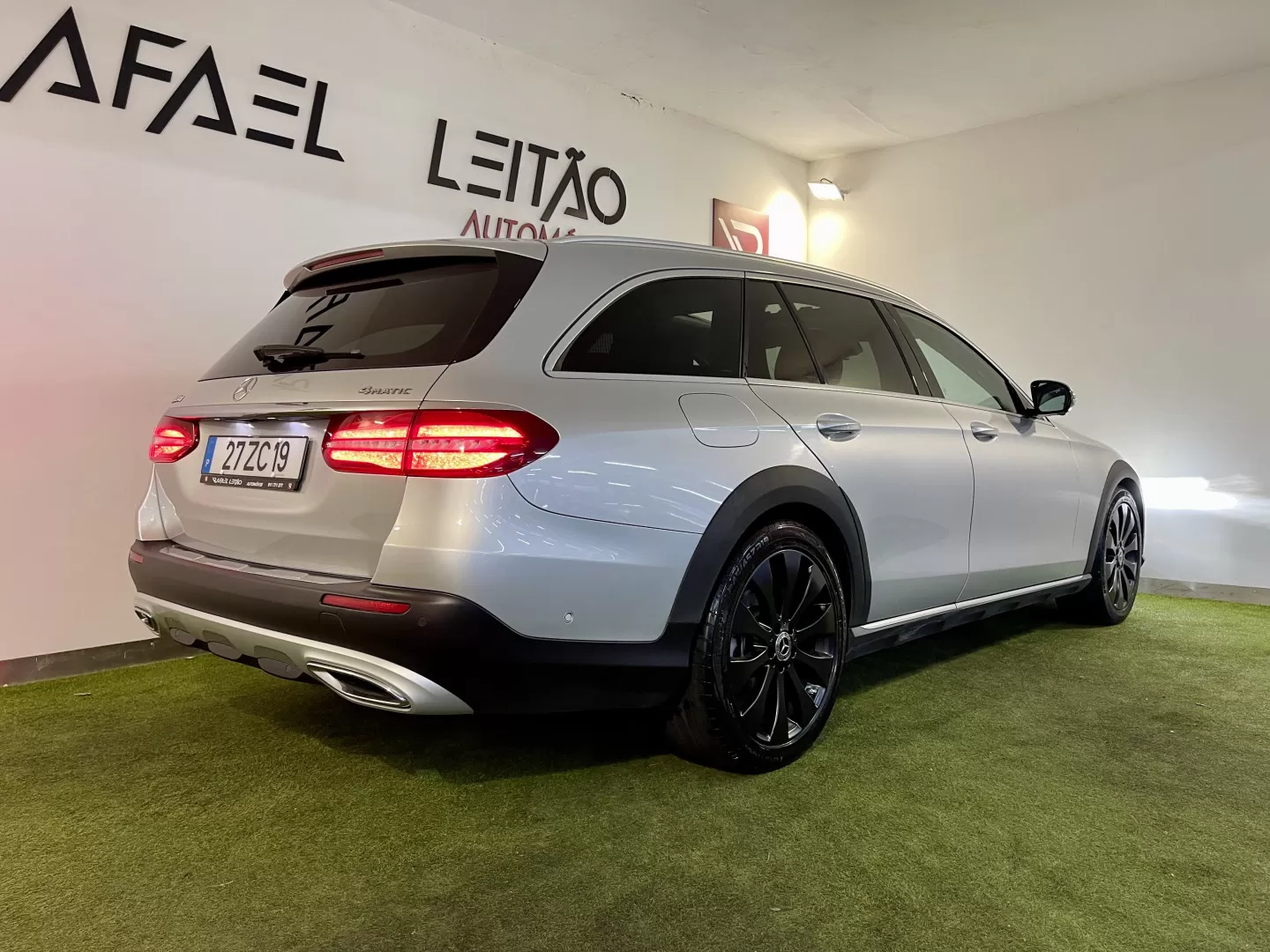 Mercedes-Benz E 220 d 4-Matic All Terrain Avantgarde - foto 7