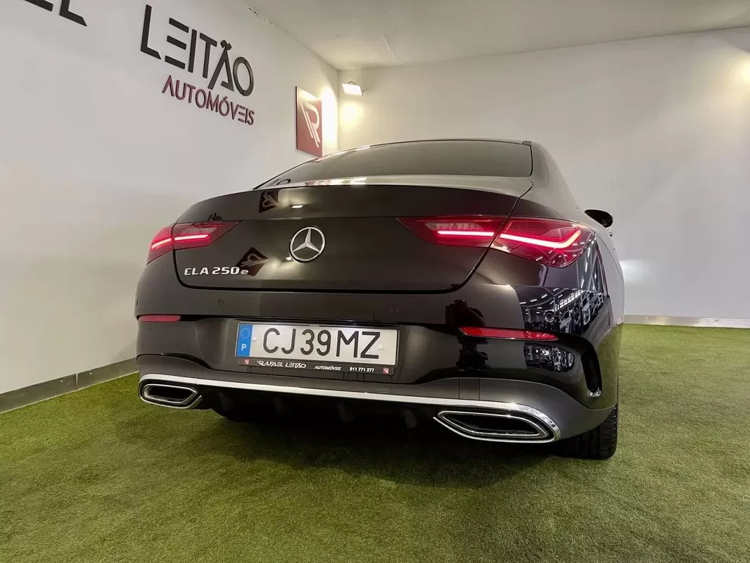 Mercedes-Benz CLA 250 e AMG Line - foto 8