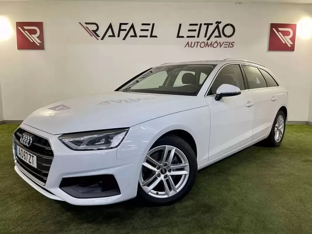 Audi A4 Avant 30 TDI S tronic - foto 2