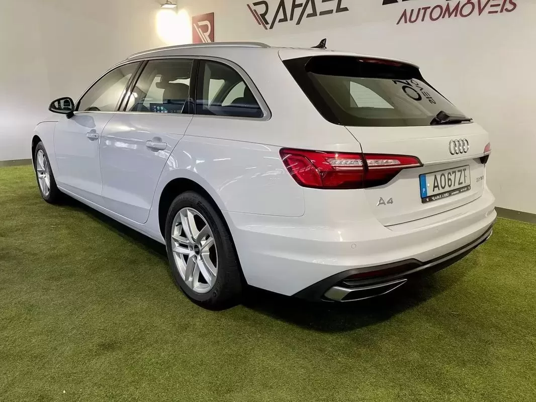 Audi A4 Avant 30 TDI S tronic - foto 5