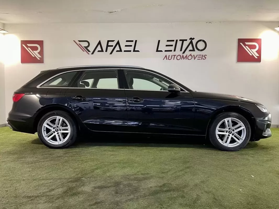 Audi A4 Avant 30 TDI S tronic - foto 6