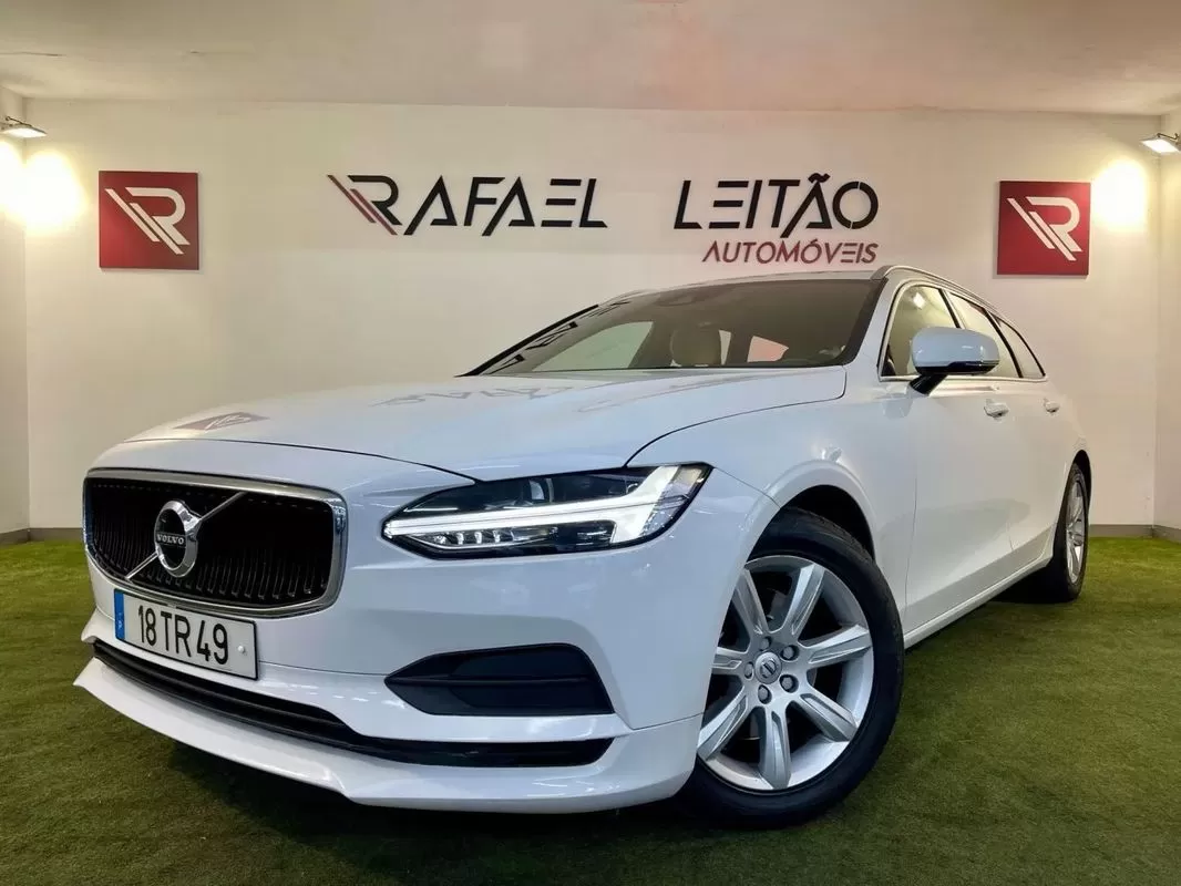 Volvo V90 2.0 D4 Momentum Geartronic - foto 2