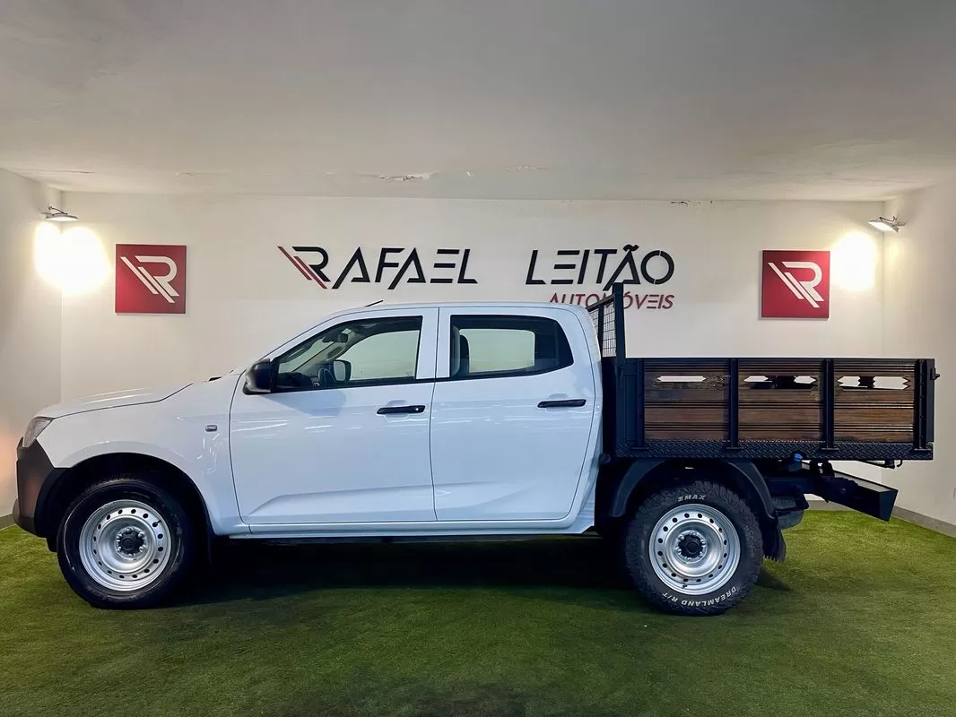 Isuzu  D-Max 1.9 DDi 4WD 5 Lugares - foto 5