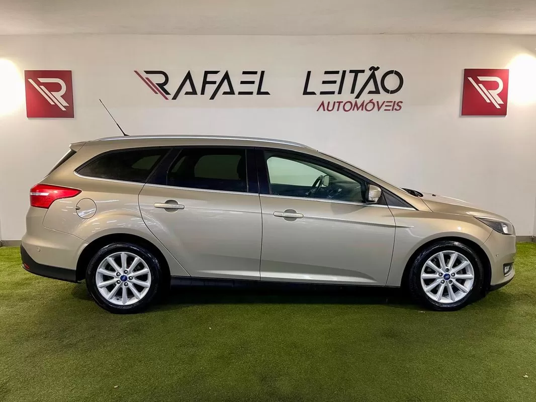 Ford Focus SW 1.5 TDCi Titanium DPS - foto 6