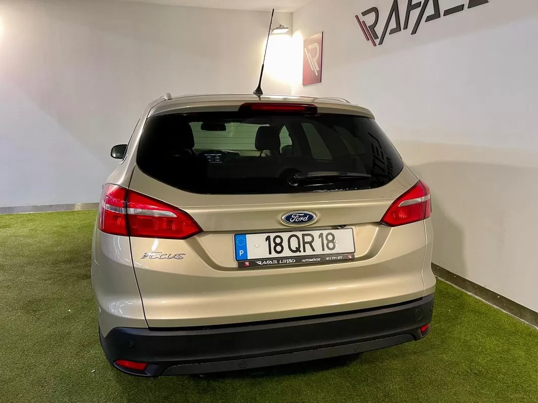 Ford Focus SW 1.5 TDCi Titanium DPS - foto 8