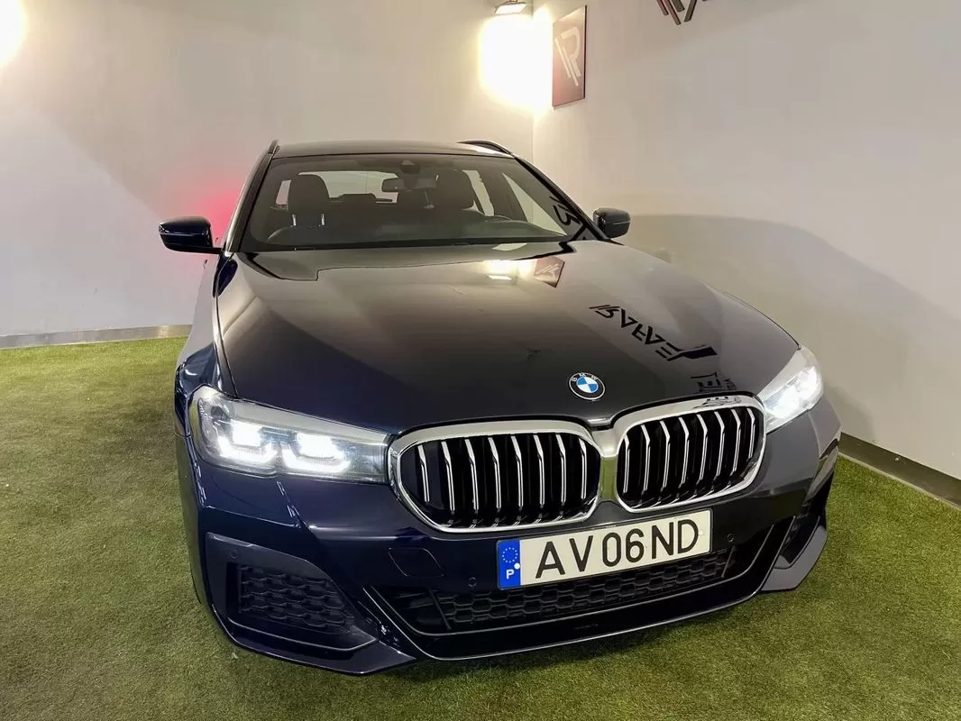 BMW 520 d Pack Desportivo M Auto - foto 4