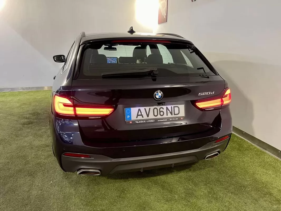 BMW 520 d Pack Desportivo M Auto - foto 8