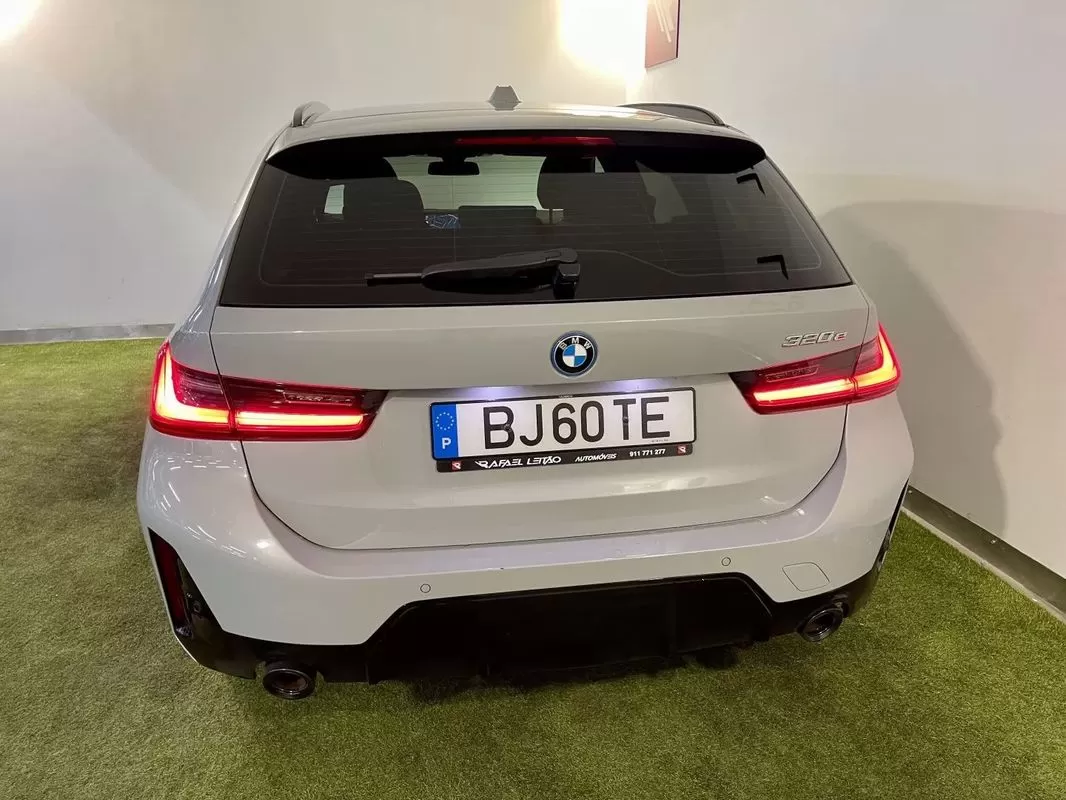BMW 320 e Pack Desportivo M Auto - foto 8