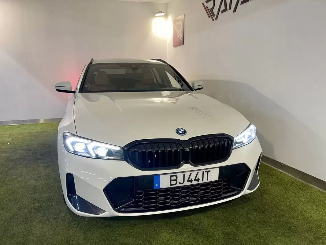 BMW 320 e Pack Desportivo M Auto - foto 4