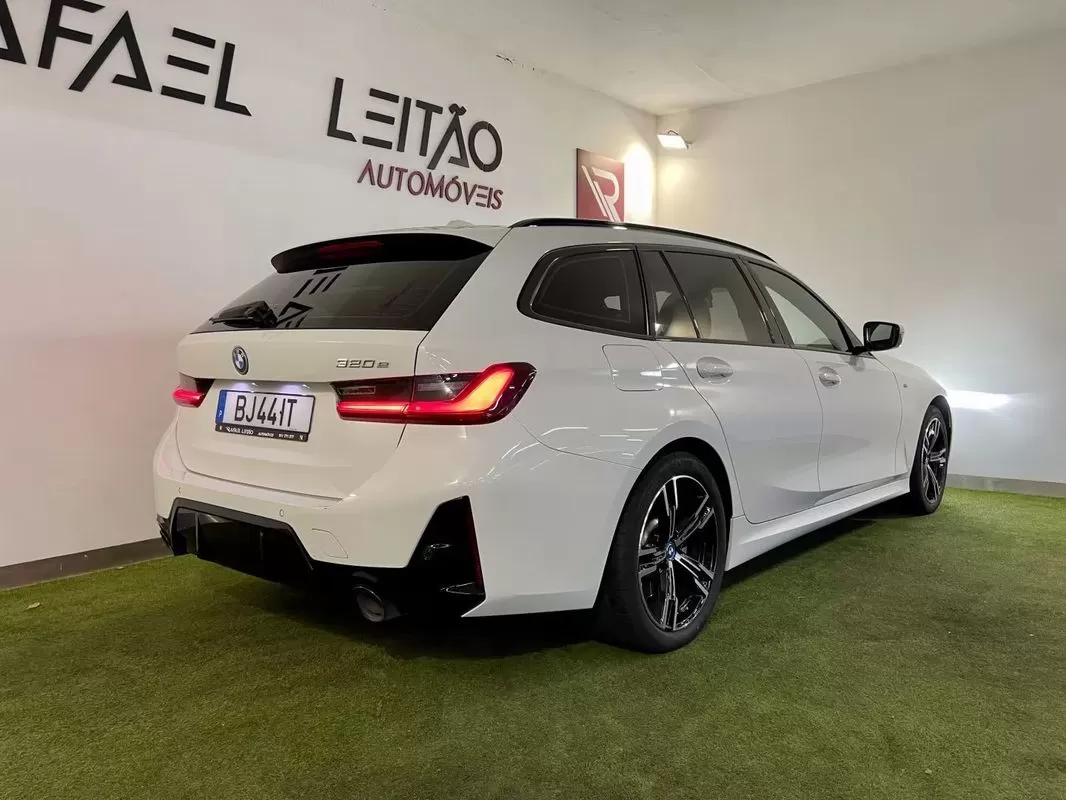 BMW 320 e Pack Desportivo M Auto - foto 7