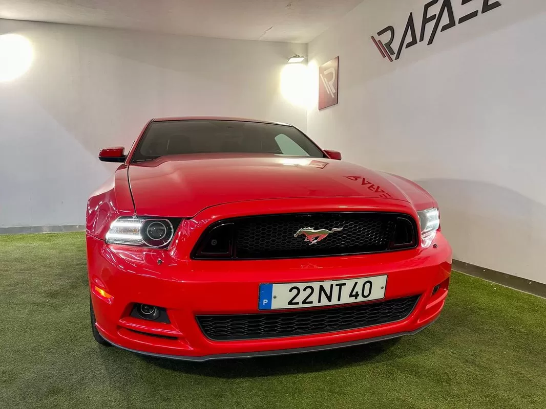 Ford Mustang - foto 4
