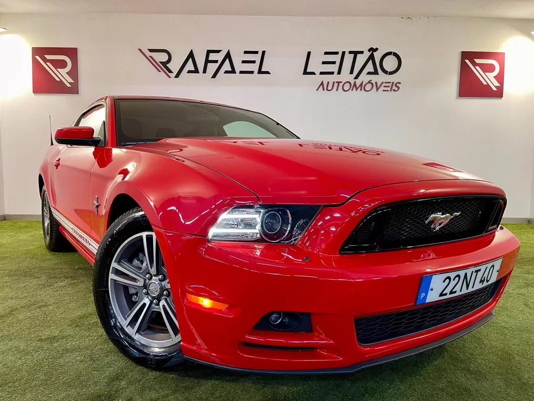 Ford Mustang - foto 5