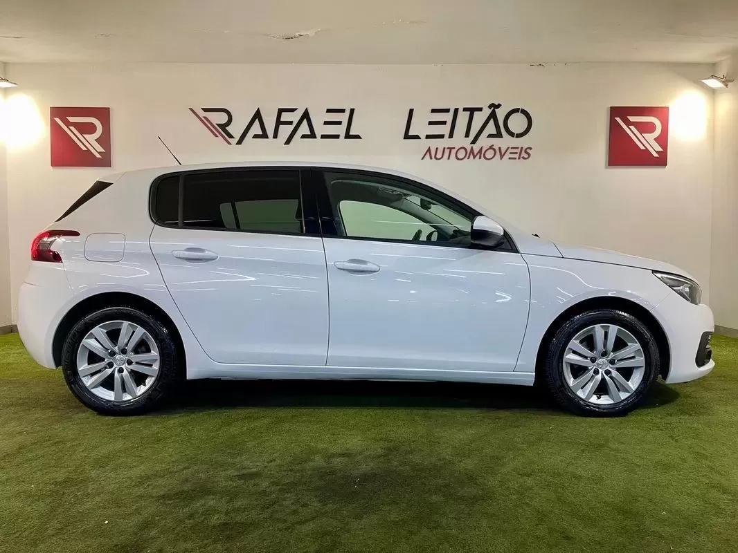 Peugeot 308 1.2 PureTech Style - foto 5
