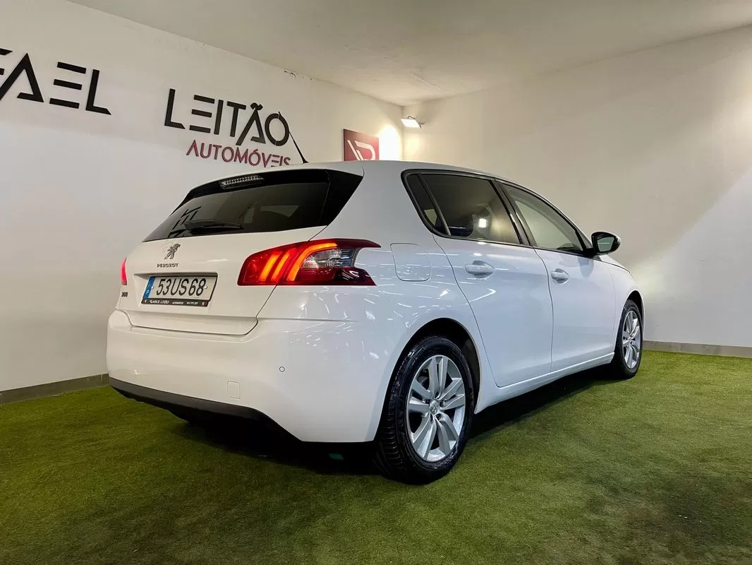 Peugeot 308 1.2 PureTech Style - foto 6