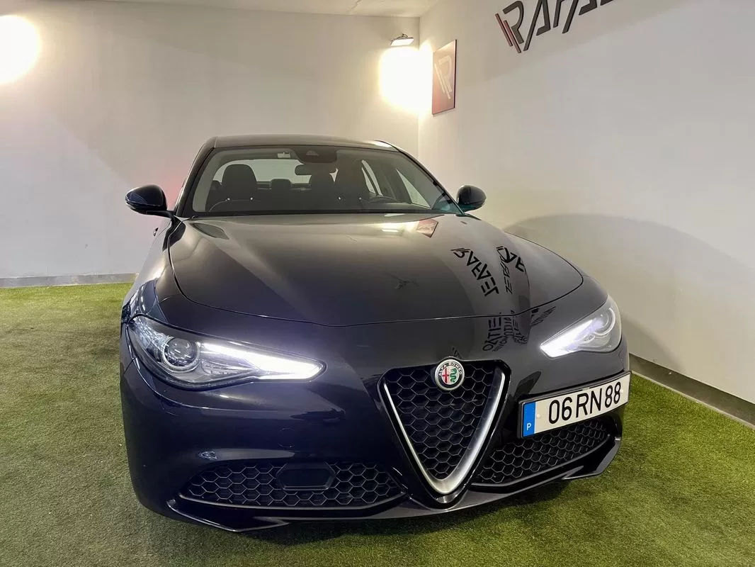 Alfa Romeo Giulia 2.2 D - foto 4