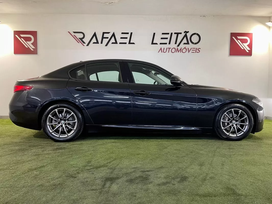 Alfa Romeo Giulia 2.2 D - foto 6