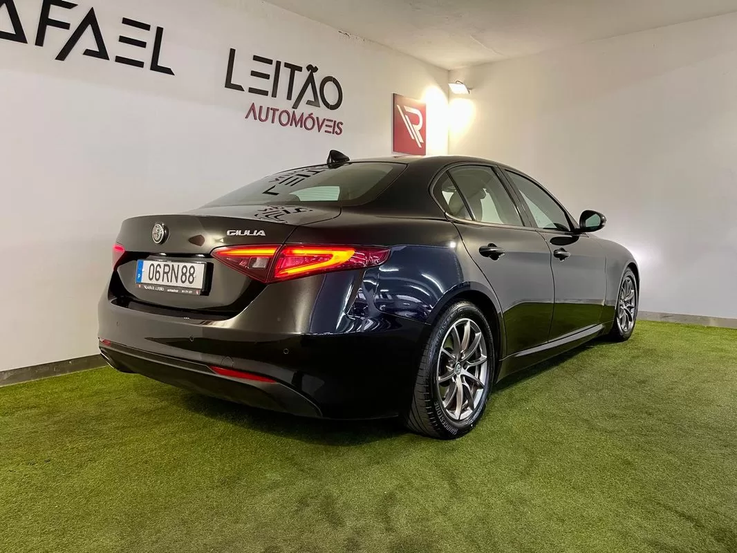 Alfa Romeo Giulia 2.2 D - foto 7
