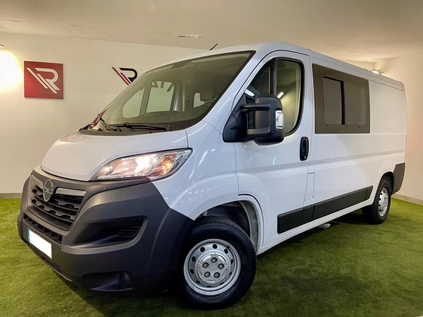 Peugeot Boxer 2.2 BlueHDi 335 L2 CD