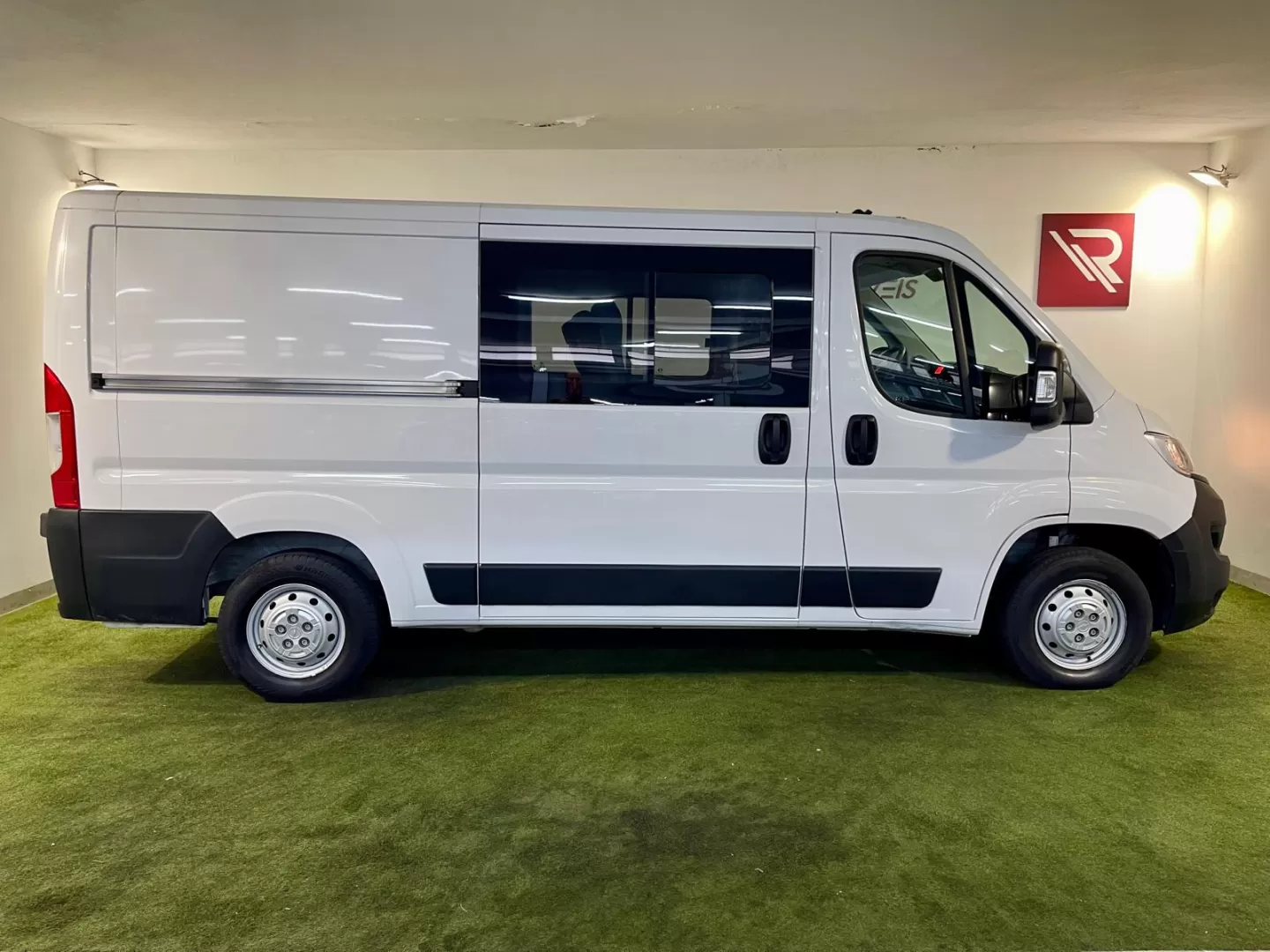 Peugeot Boxer 2.2 BlueHDi 335 L2 CD - foto 7