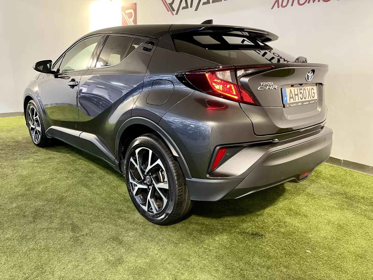 Toyota C-HR 1.8 Hybrid Square Collection - foto 8