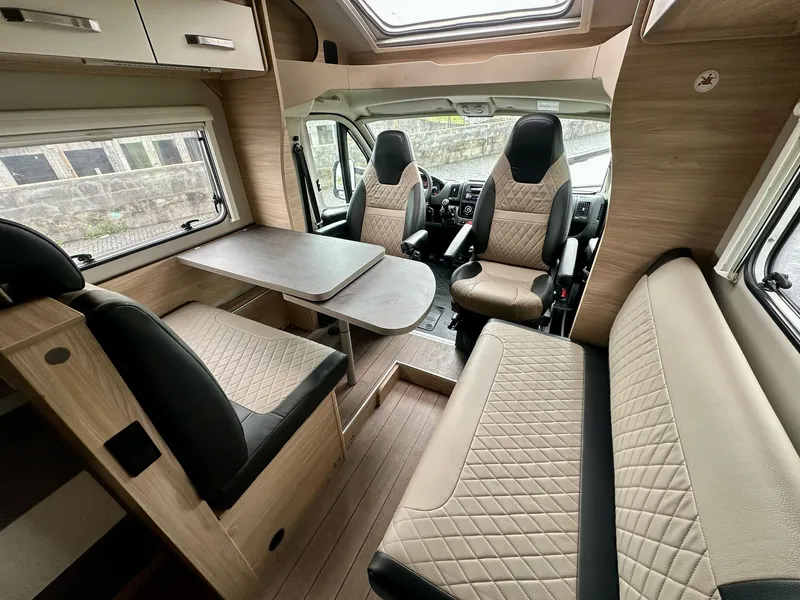 Weinsberg  Carasuite 650MF 2.3 *Chuveiro Separado* - foto 2