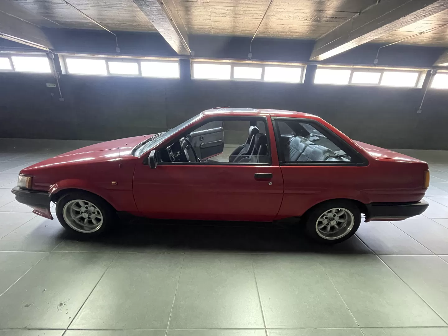 Toyota Corolla AE86 - foto 3