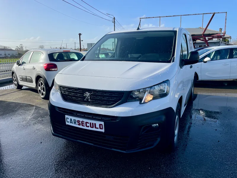 Peugeot  1.5 BlueHDi Premium