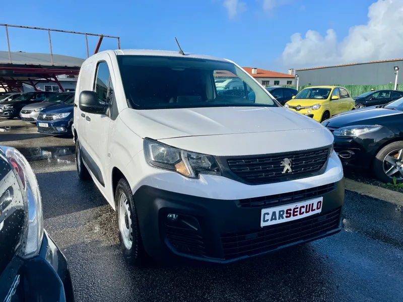 Peugeot  1.5 BlueHDi Premium - foto 3