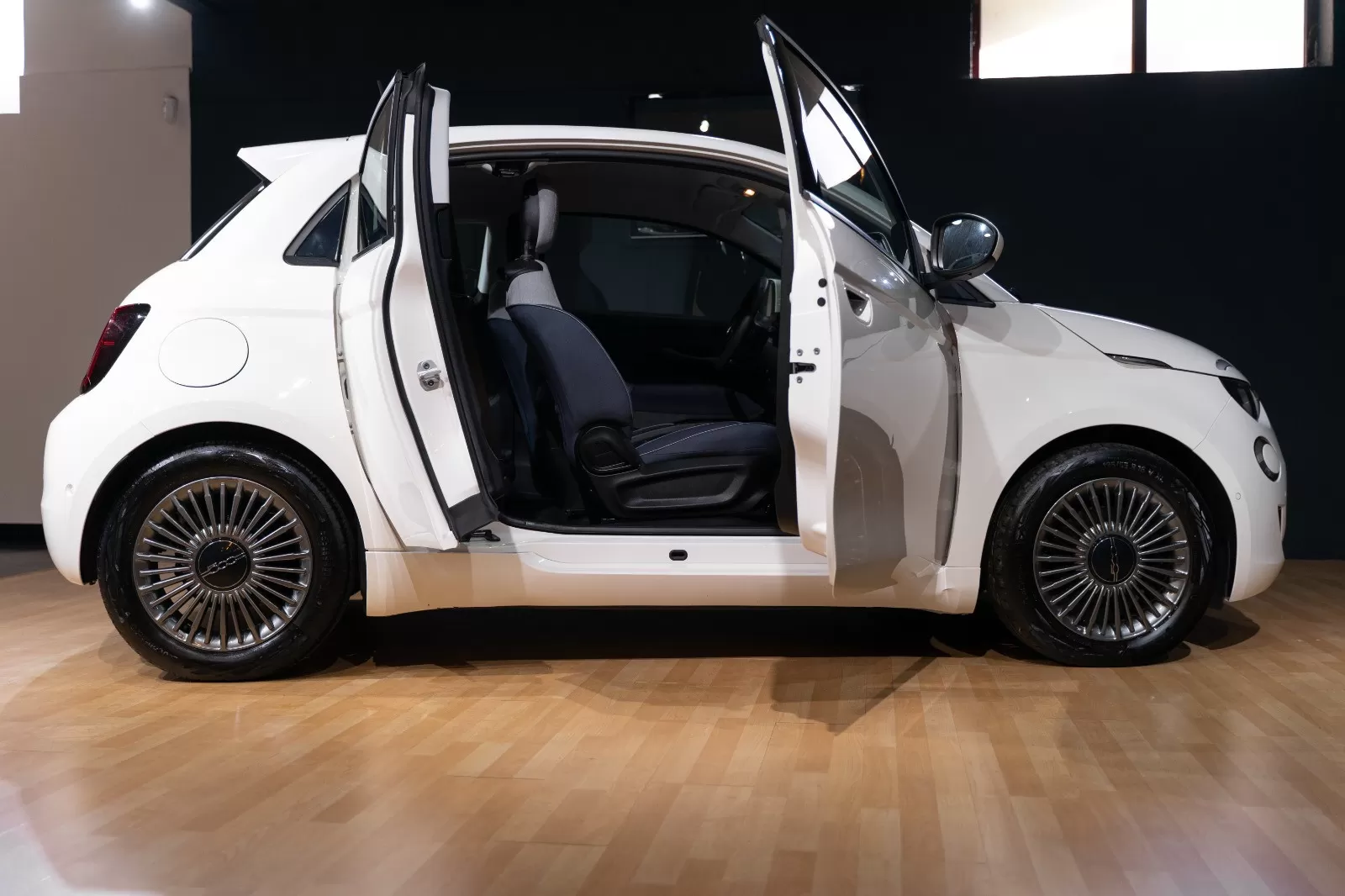 Fiat 500e 42 kWh - foto 4
