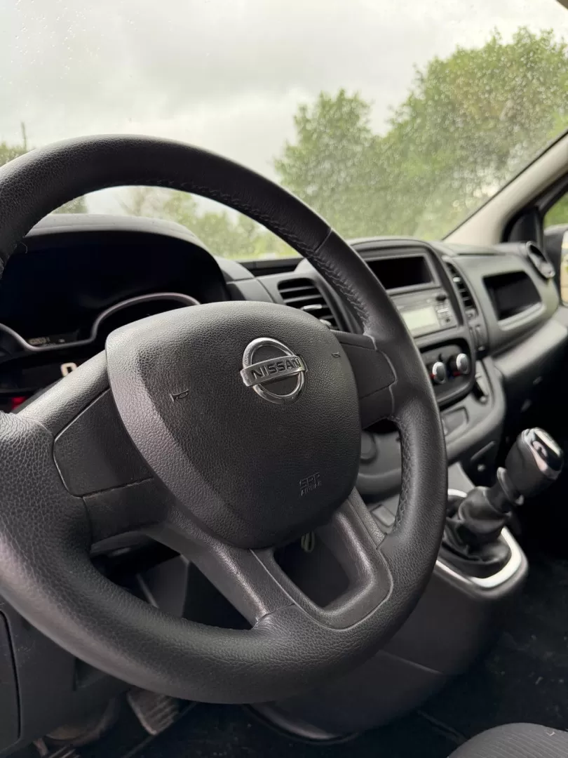 Nissan  NV 300 L2 H1 3 LUGARES - foto 7