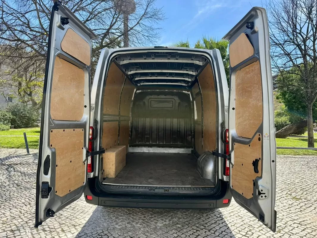 Renault  Master 2.3DCI L2H2 135cv 3 Lugares - foto 4