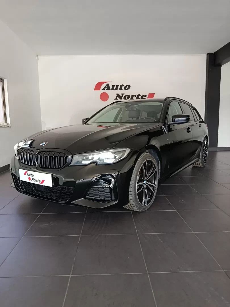 BMW 320 d Pack Desportivo M Auto - foto 2