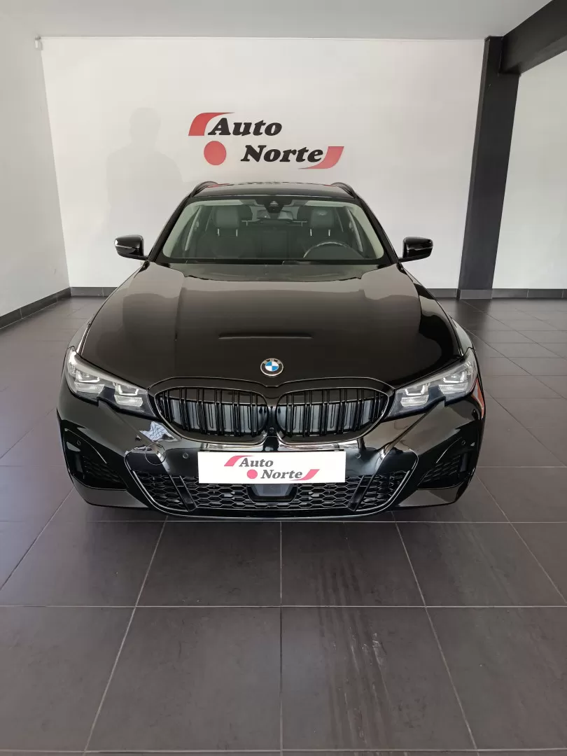 BMW 320 d Pack Desportivo M Auto - foto 3