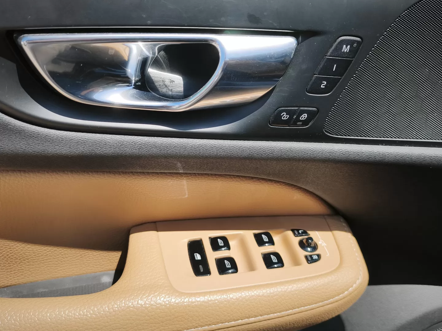 Volvo V60 2.0 T8 AWD TE Inscription Expression - foto 7