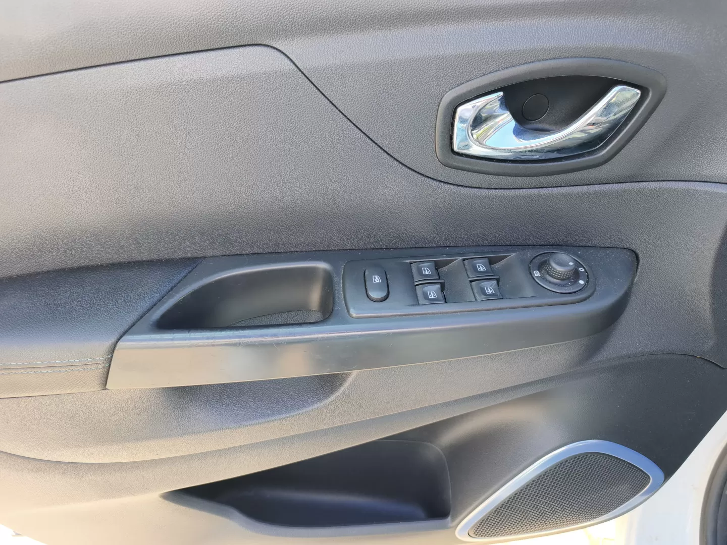 Renault Captur 1.5 dCi Exclusive - foto 6