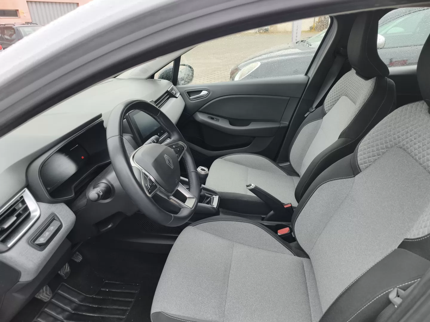 Renault Clio 1.0 TCe Evolution - foto 8